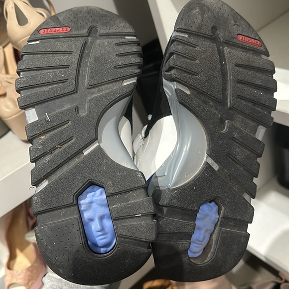 Versace sneakers - Picture 3 of 5